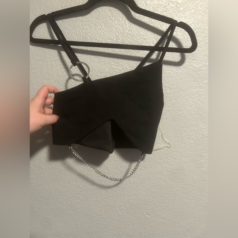 Outcast tank with chain detailing